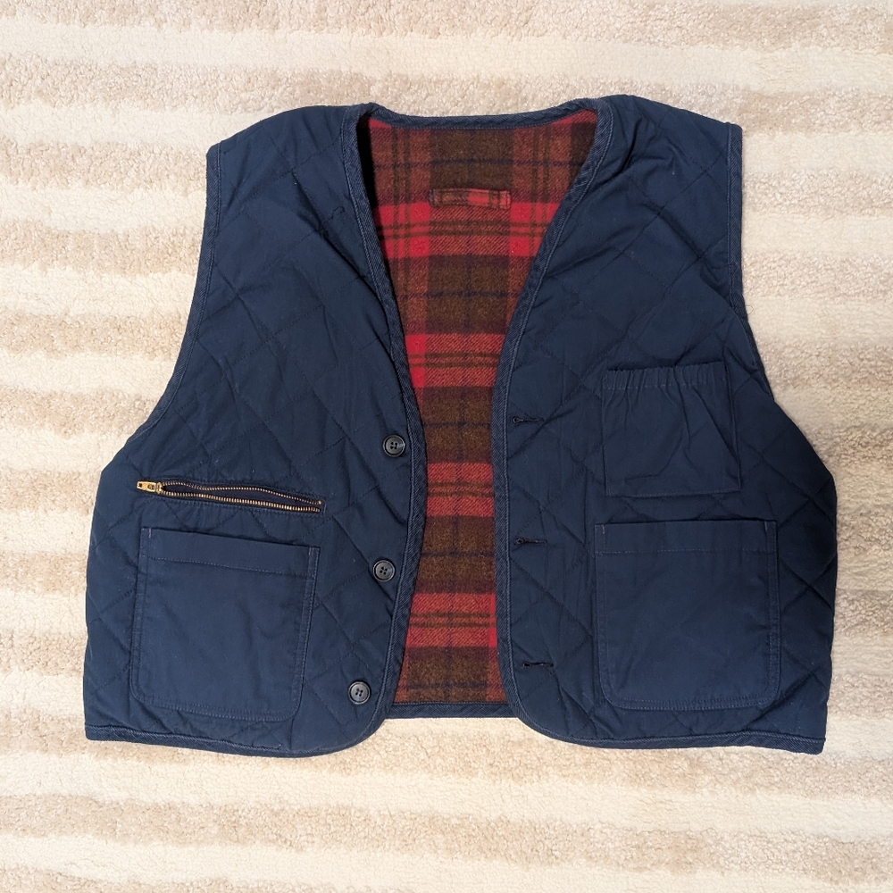 Eddie Bauer Reversible Red Plaid Quilted And Navy Blue Canvas Vest Size L